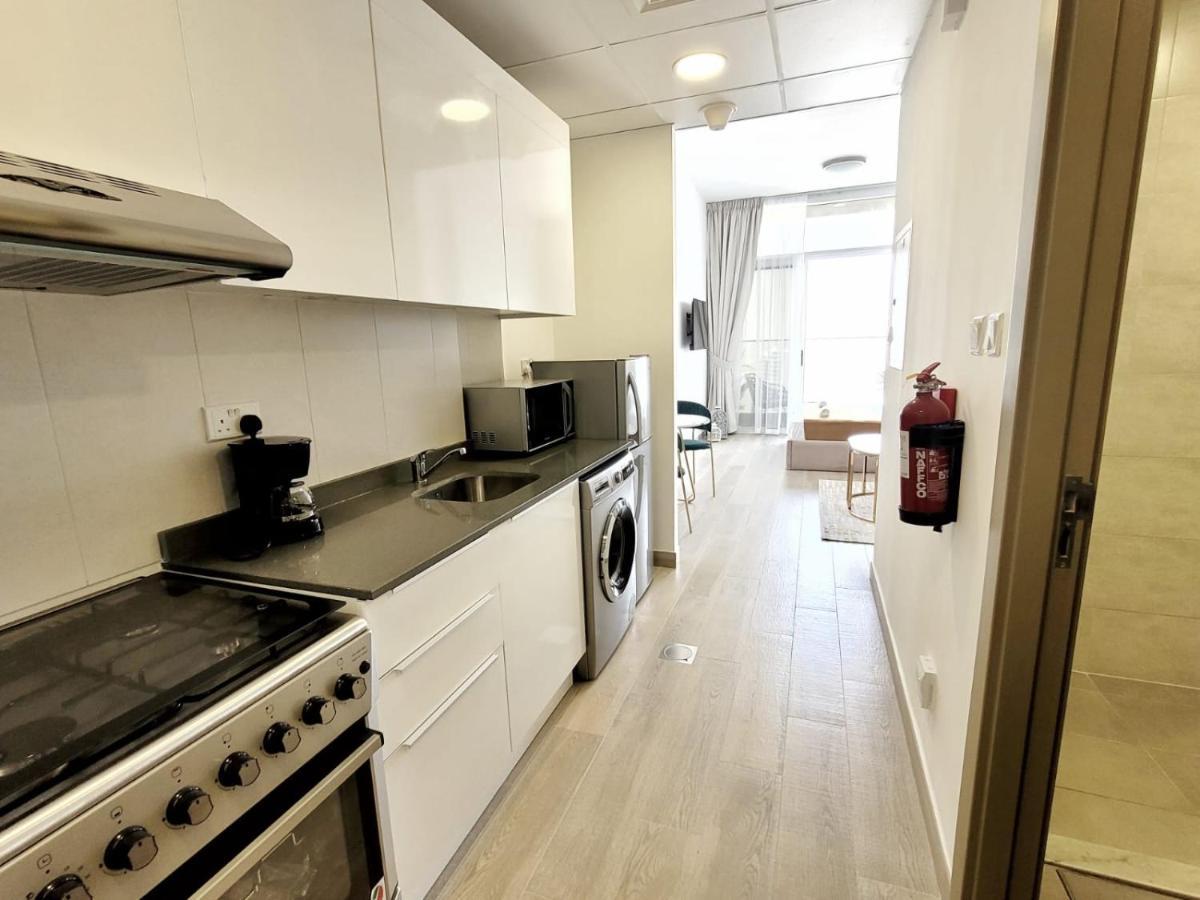 Bloom Height Tower Apartment Dubai Luaran gambar